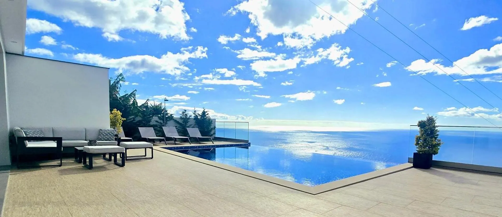 Le Maison Deluxe Madeira - Where You Breath Peace! Ponta do Sol
